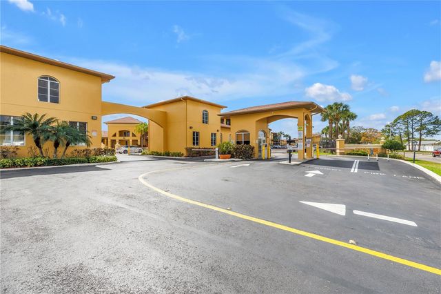 4333 BAYSIDE VILLAGE DRIVE 320, Tampa, FL 33615