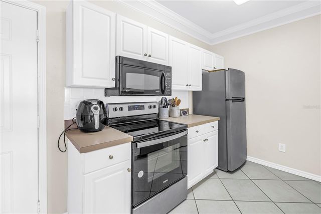 4333 BAYSIDE VILLAGE DRIVE 320, Tampa, FL 33615