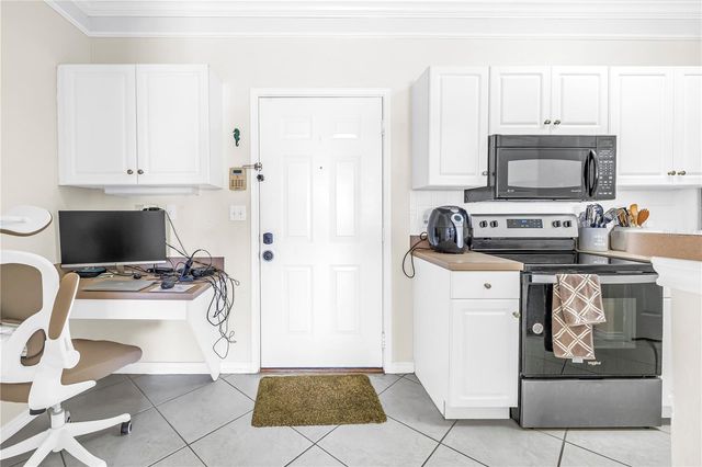 4333 BAYSIDE VILLAGE DRIVE 320, Tampa, FL 33615