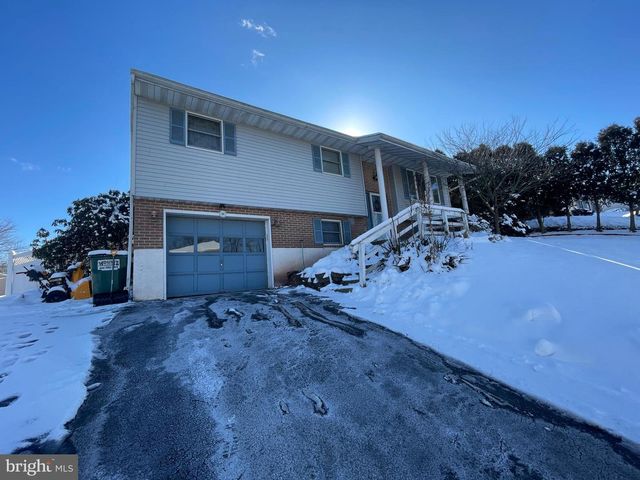 901 DENISE DR, Birdsboro, PA 19508