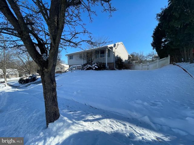 901 DENISE DR, Birdsboro, PA 19508