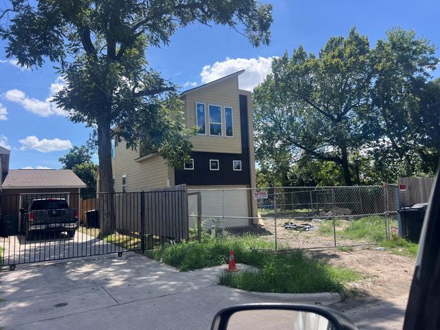 5107 Evella Street, Houston, TX 77026