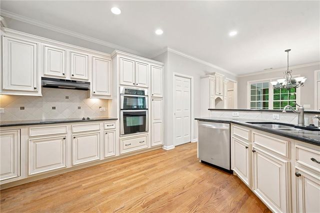 113 Laurel Street, Canton, GA 30114