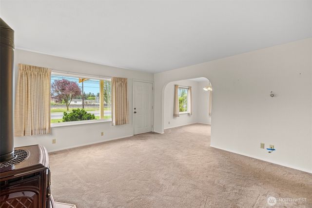 1309 State Rt 20, Burlington, WA 98233