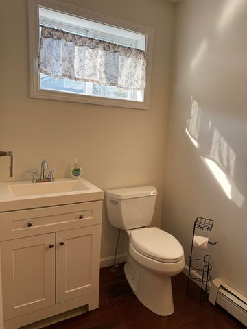 12 Vermont Drive, Hartford, VT 05001
