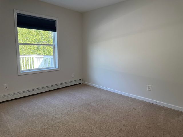 12 Vermont Drive, Hartford, VT 05001