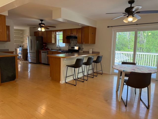 12 Vermont Drive, Hartford, VT 05001