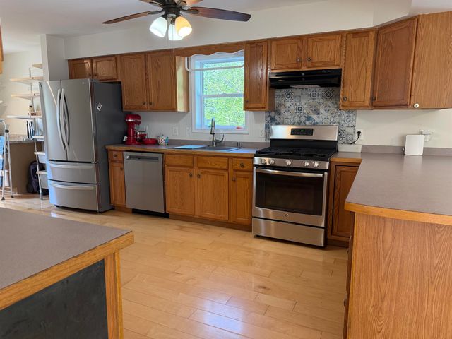 12 Vermont Drive, Hartford, VT 05001