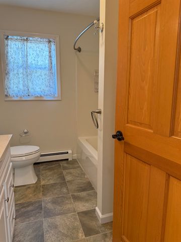 12 Vermont Drive, Hartford, VT 05001