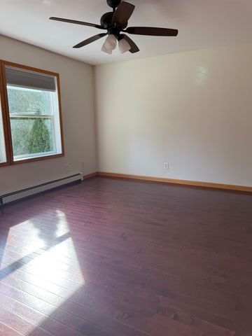 12 Vermont Drive, Hartford, VT 05001