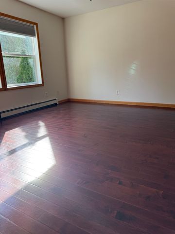 12 Vermont Drive, Hartford, VT 05001