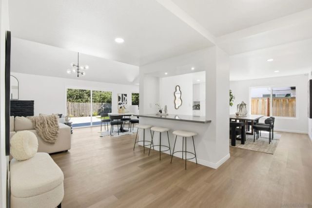 4224 Governor Dr, San Diego, CA 92122