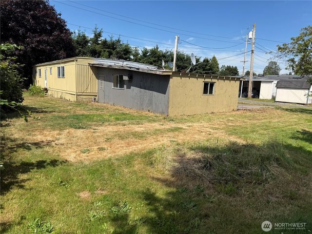 3517 Birch Bay Lynden Road, Custer, WA 98240