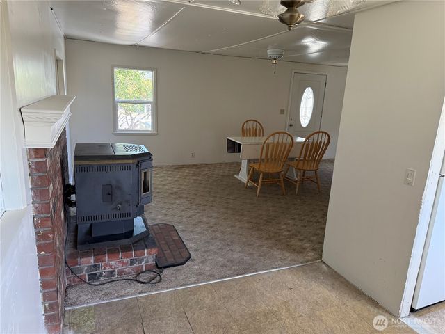 3517 Birch Bay Lynden Road, Custer, WA 98240