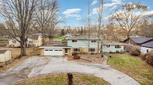 3296 Hidden Road, Bay City, MI 48706