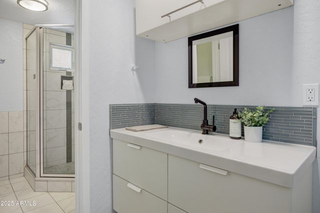 2546 N 9TH Street, Phoenix, AZ 85006