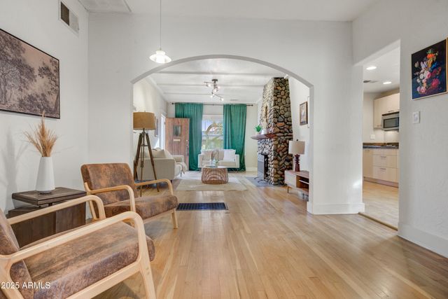 2546 N 9TH Street, Phoenix, AZ 85006