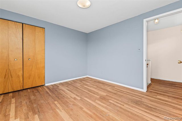 11836 Canterbury Drive, Warren, MI 48093