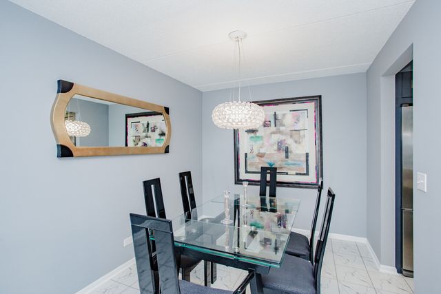 8540 W Foster Avenue 504, Norridge, IL 60706
