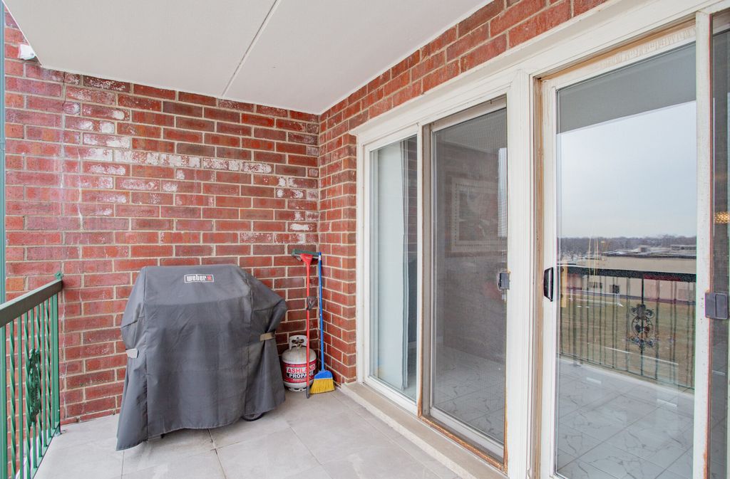 8540 W Foster Avenue 504, Norridge, IL 60706 — photo 5