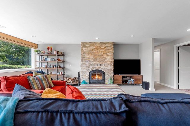 2821 LEGEND LANE, De Pere, WI 54115