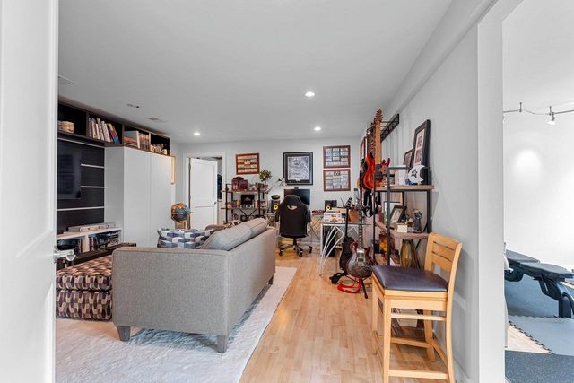 2821 LEGEND LANE, De Pere, WI 54115