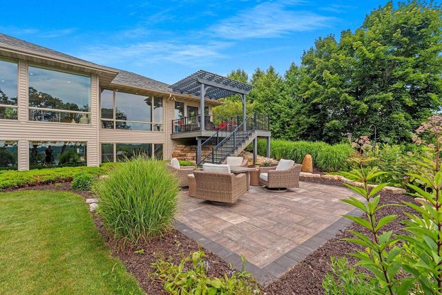 2821 LEGEND LANE, De Pere, WI 54115