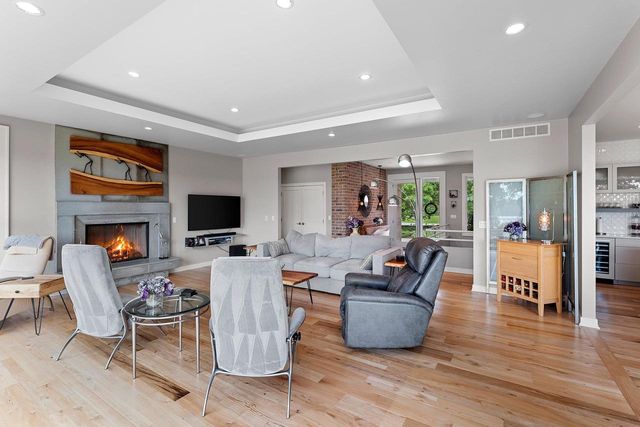 2821 LEGEND LANE, De Pere, WI 54115