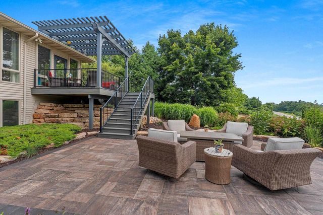 2821 LEGEND LANE, De Pere, WI 54115