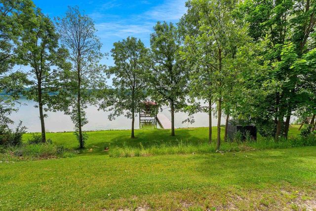 2821 LEGEND LANE, De Pere, WI 54115