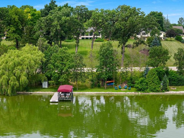 2821 LEGEND LANE, De Pere, WI 54115