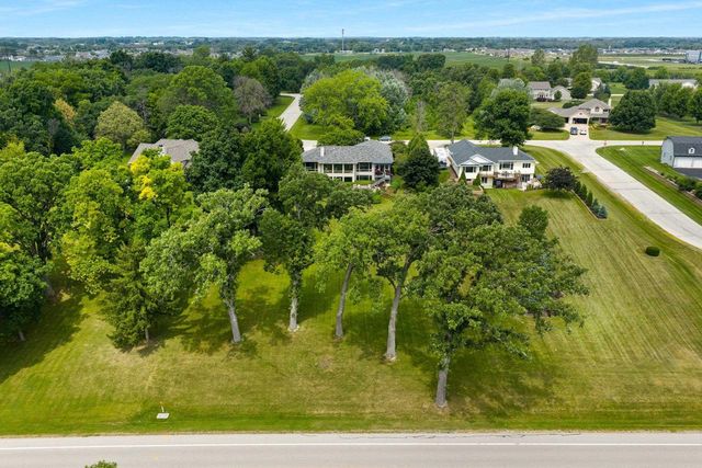 2821 LEGEND LANE, De Pere, WI 54115