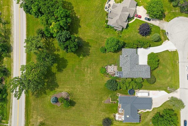 2821 LEGEND LANE, De Pere, WI 54115