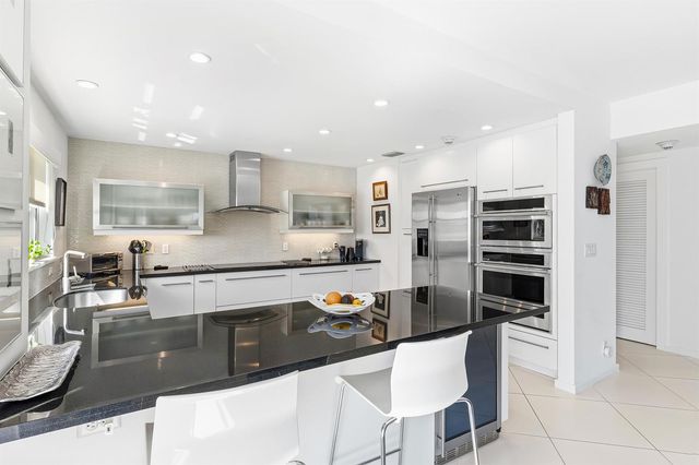 200 Macfarlane Drive N-406, Delray Beach, FL 33483