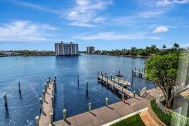 200 Macfarlane Drive N-406, Delray Beach, FL 33483