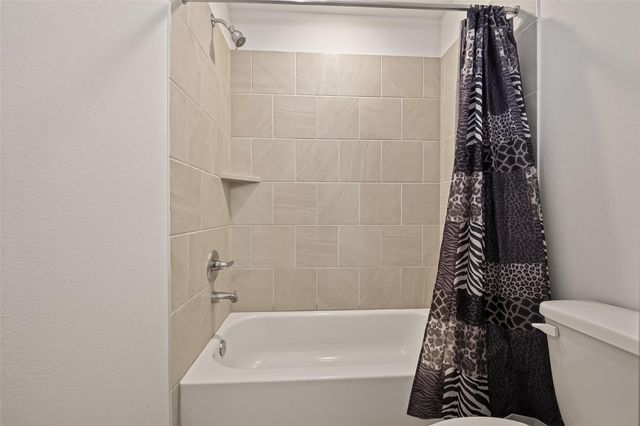 2225 Bellano Bay Drive, La Marque, TX 77568