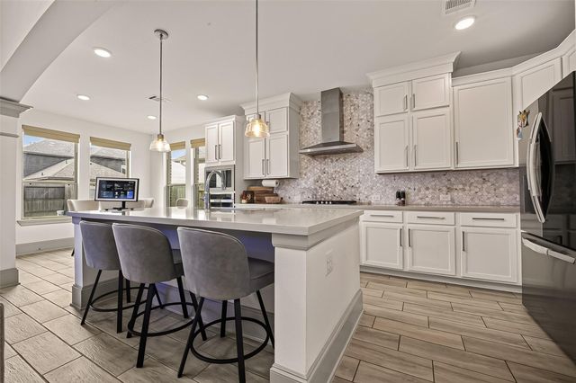 2225 Bellano Bay Drive, La Marque, TX 77568