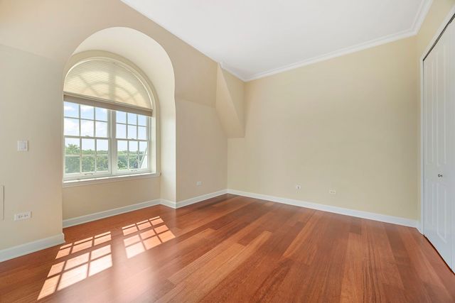 50 N Plum Grove Road 606E, Palatine, IL 60067