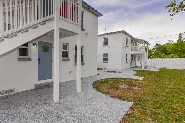 717 2nd Ave S 5, Lake Worth Beach, FL 33460
