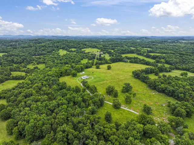 439 Philippi Road, Wartrace, TN 37183