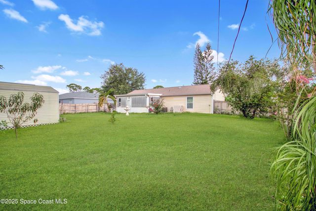 1426 Healey Street NW, Palm Bay, FL 32907