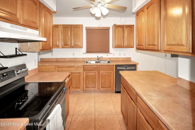 1426 Healey Street NW, Palm Bay, FL 32907