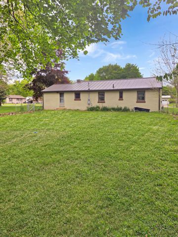 419 10th Avenue, Three Rivers, MI 49093