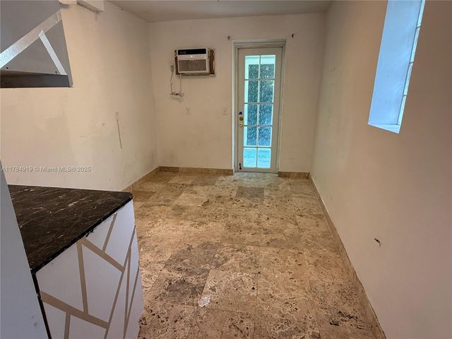 1722 Jefferson Ave, Miami Beach, FL 33139