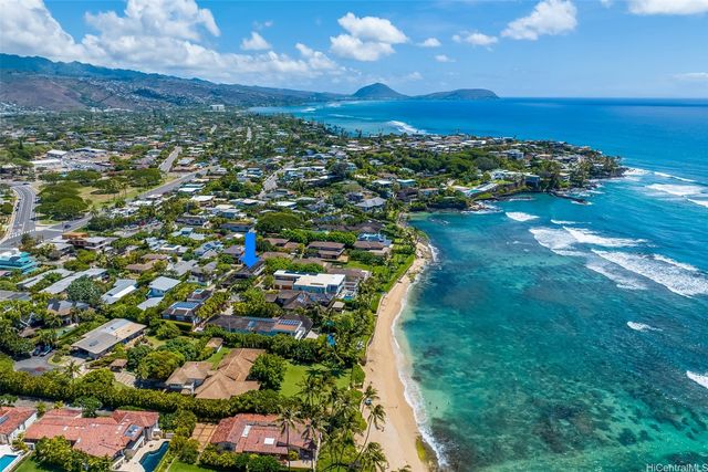 223 Kaalawai Place, Honolulu, HI 96816