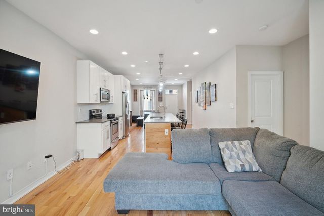 1246 E FLETCHER ST, Philadelphia, PA 19125