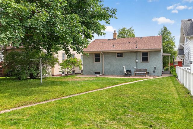 1137 Osceola Avenue, Saint Paul, MN 55105