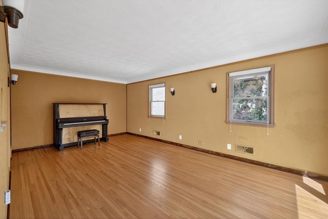 1137 Osceola Avenue, Saint Paul, MN 55105