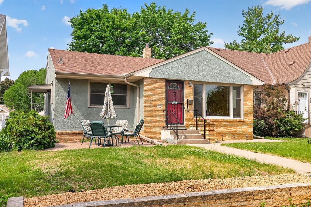 1137 Osceola Avenue, Saint Paul, MN 55105