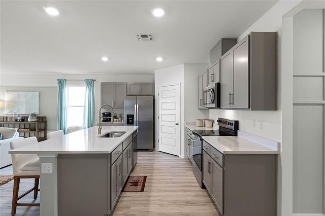 7851 FORREST FOX WAY, Lakeland, FL 33810